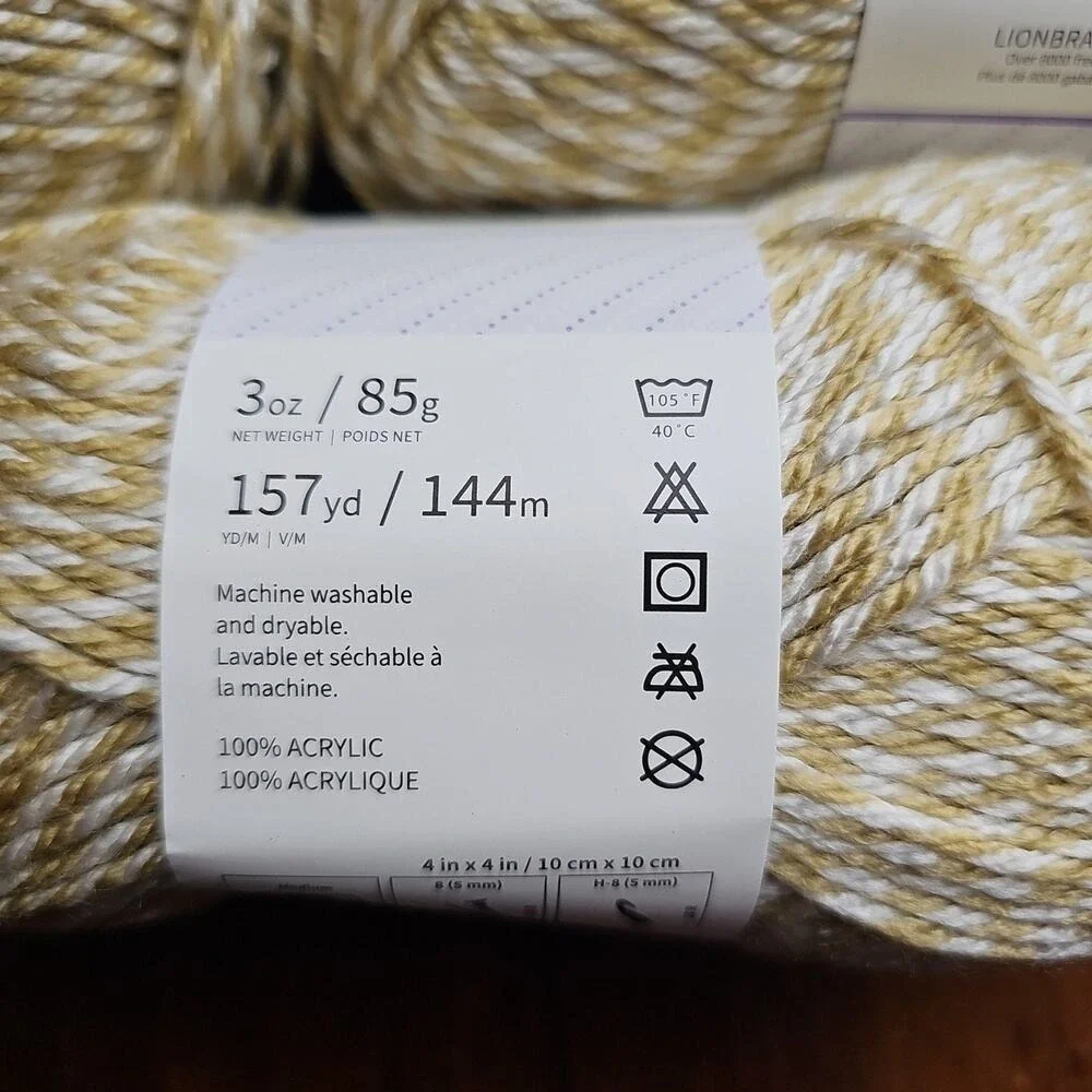 Lion Brand Yarn Basic Stitch Anti Pilling Tan White Acrylic‎ 4 Skeins